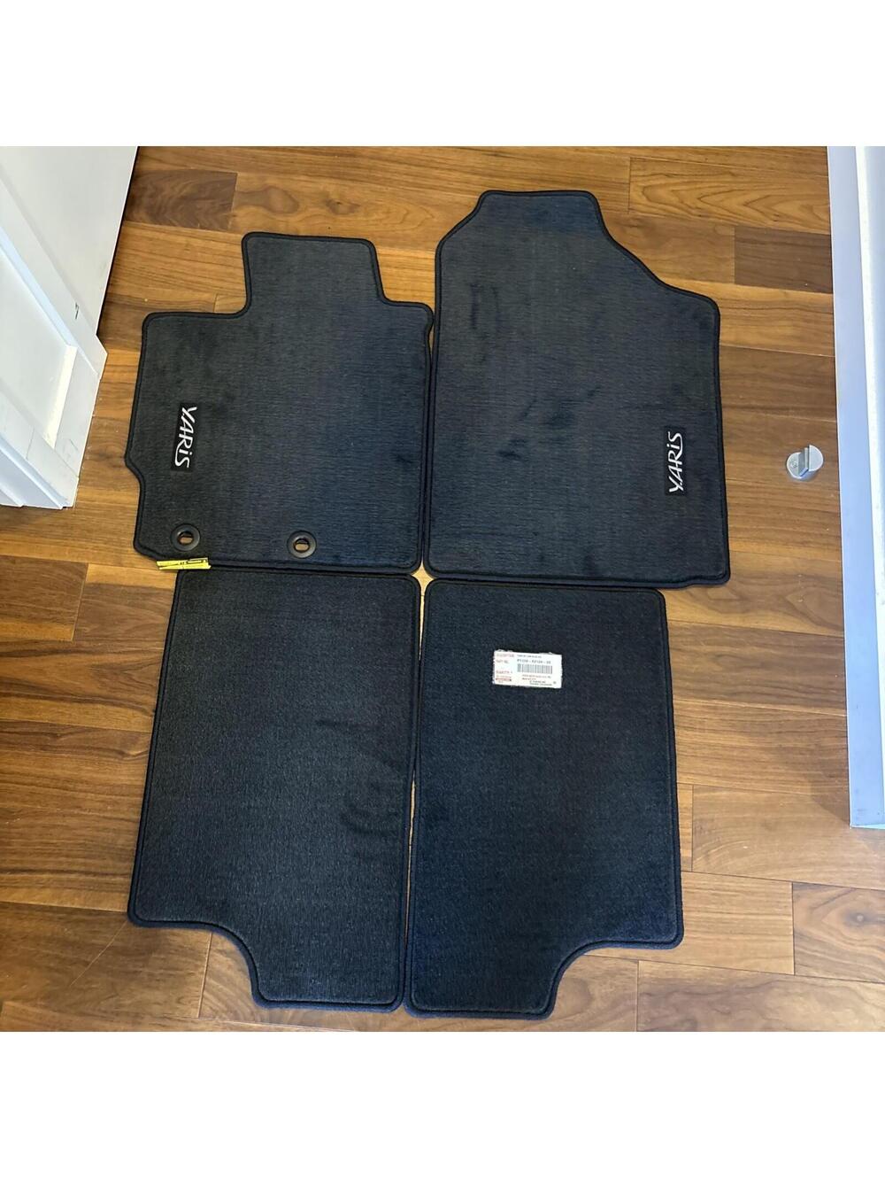 Toyota Yaris Hatchback 2012-2014 Black Floor Mat Set Genuine OEM  PT206-52124-20